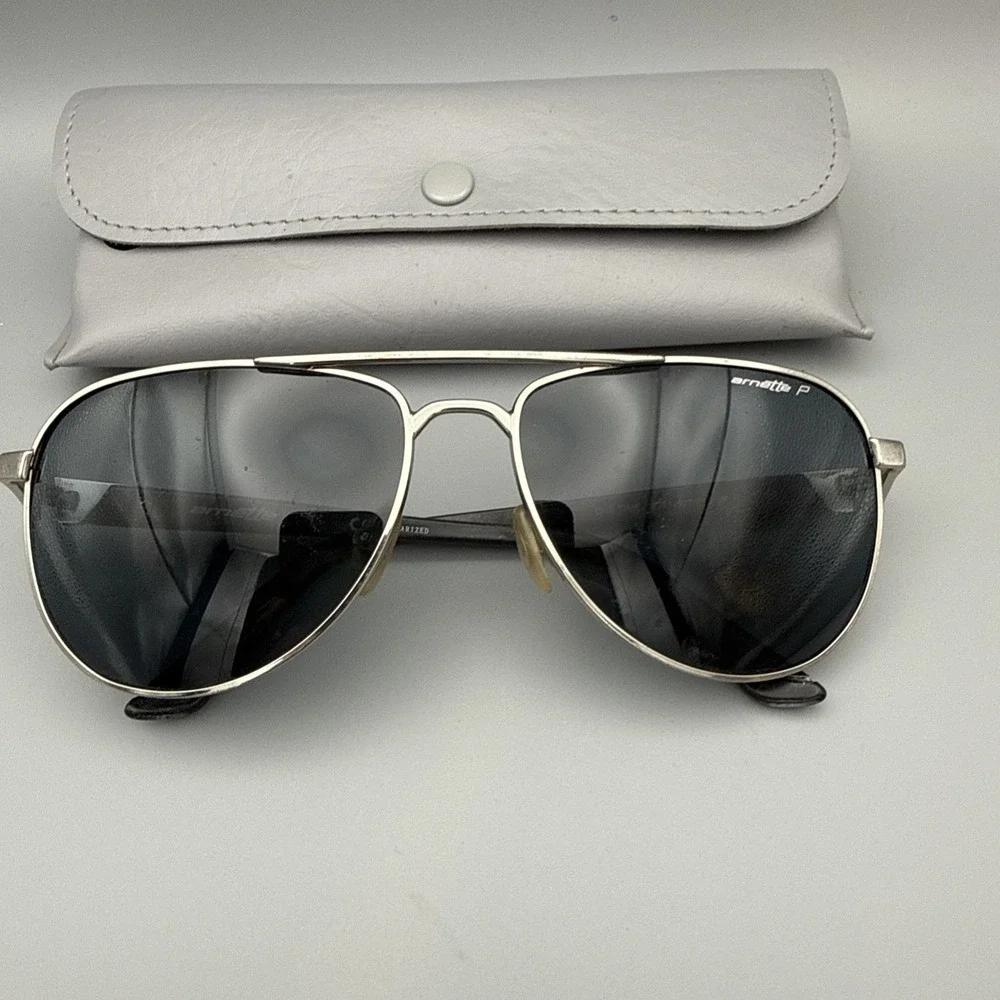 Arnette Aviator Sunglasses 3061-503/71 One Time Polarized Gold Frames EUC